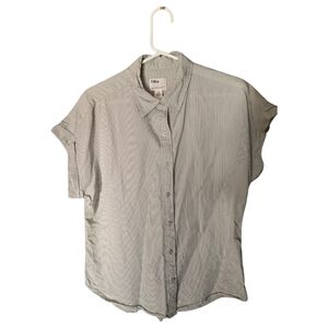 Tilley Woman stripped agirt